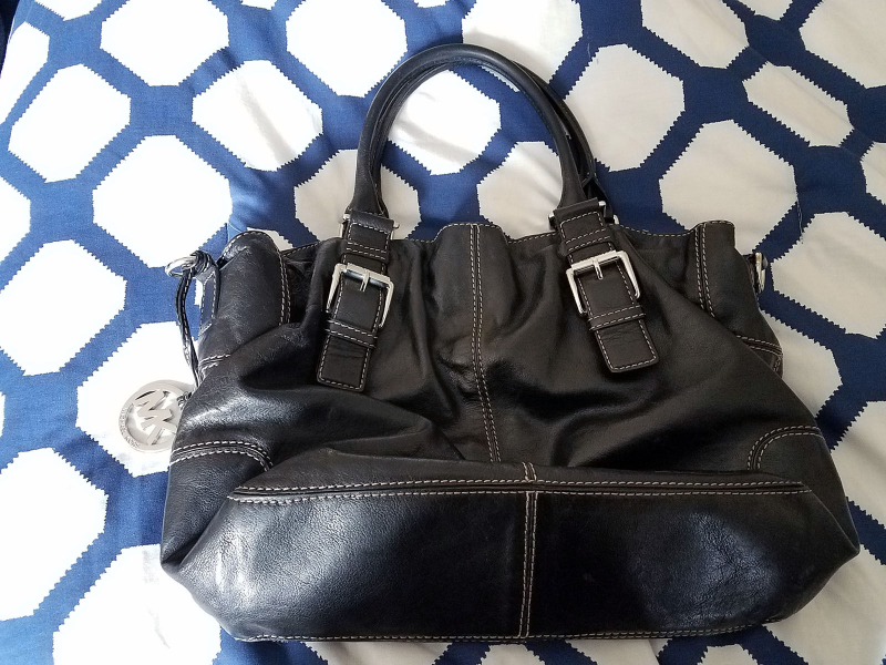 Illustration for article titled Anyone interested in a Michael Kors hand bag?